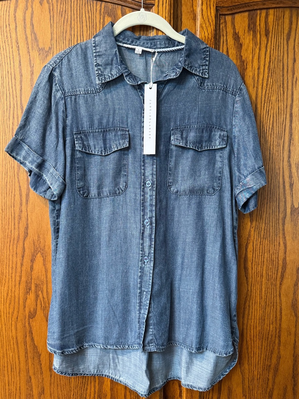 NWT Jane & Delancey Soft Indigo Denim-Style Short Sleeve Shirt, Size Small